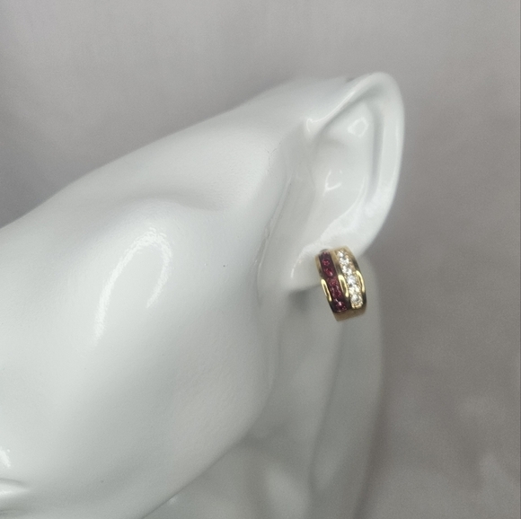 Vintage Roman Gold Tone With Red And Clear Rhinestones 1970s-1980s EUC Huggie - Picture 9 of 11